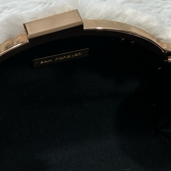 HELLO 3AM FOREVER Faux Fur Cloud Shaped Clutch Shoulder Purse Handbag White Gold - Picture 13 of 16